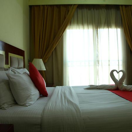 Ruwi Hotel Apartments, Sharjah Bagian luar foto