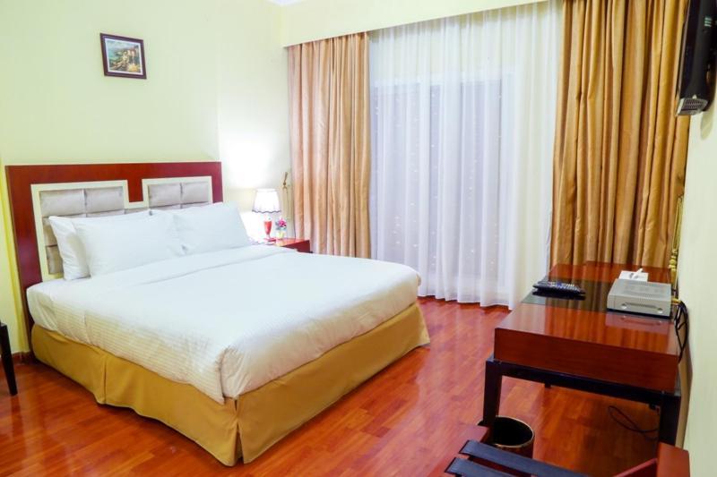 Ruwi Hotel Apartments, Sharjah Bagian luar foto