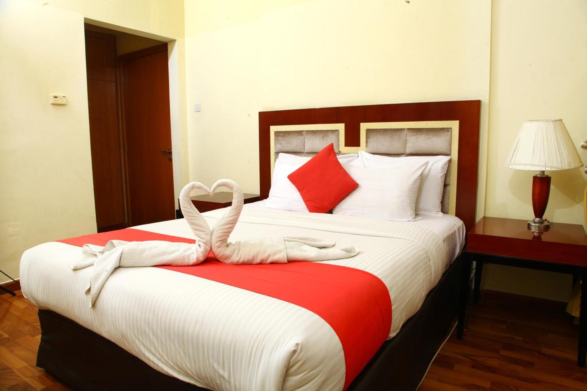 Ruwi Hotel Apartments, Sharjah Bagian luar foto