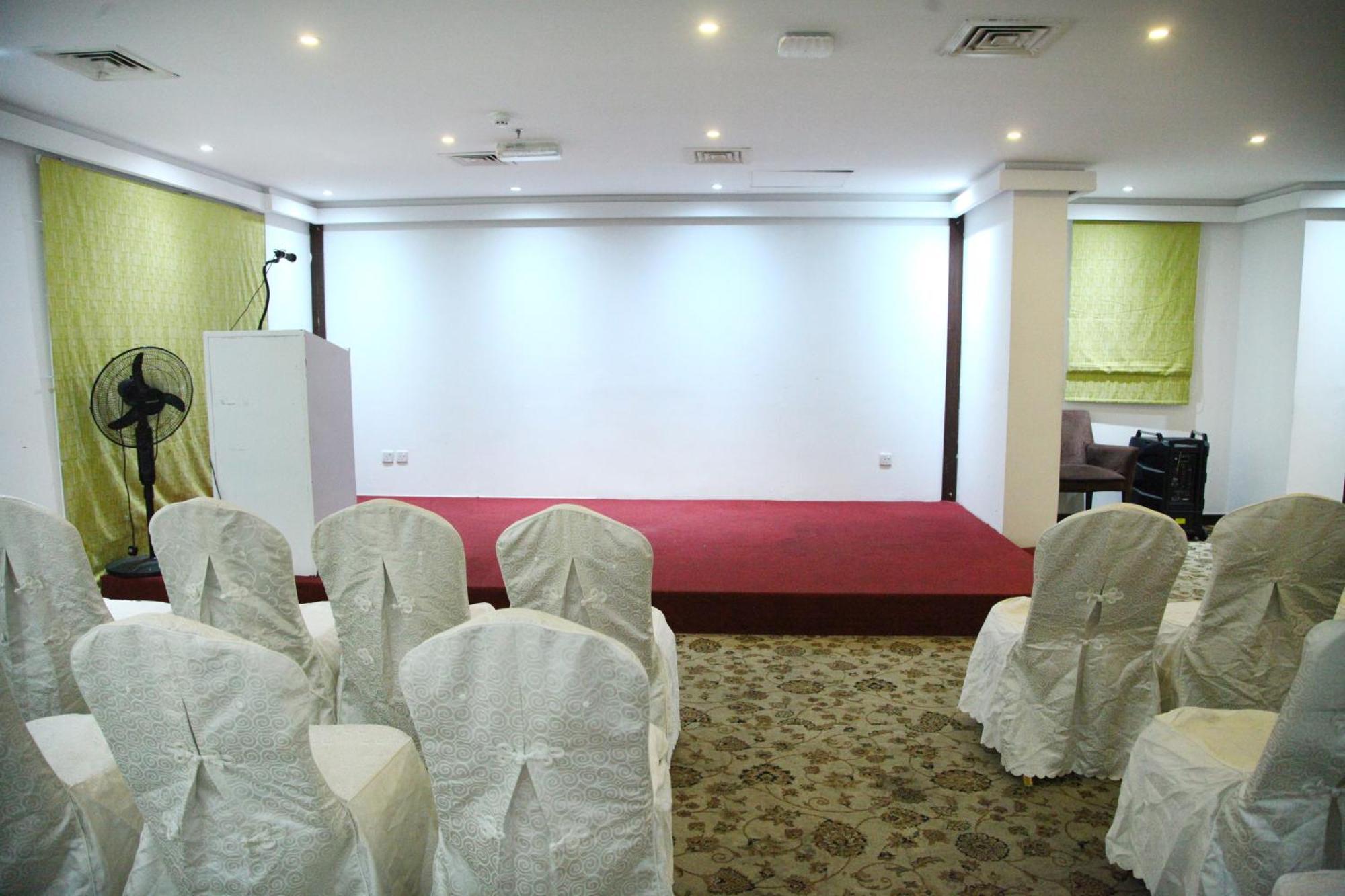 Ruwi Hotel Apartments, Sharjah Bagian luar foto