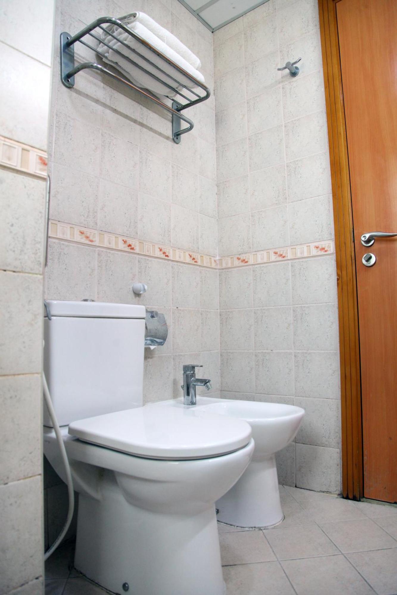 Ruwi Hotel Apartments, Sharjah Bagian luar foto