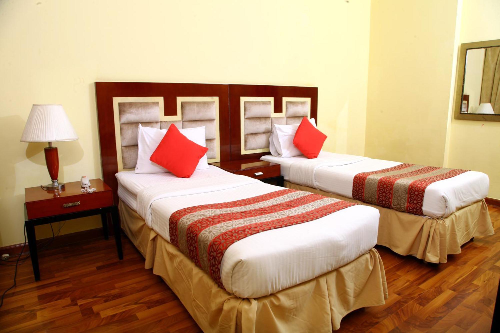 Ruwi Hotel Apartments, Sharjah Bagian luar foto