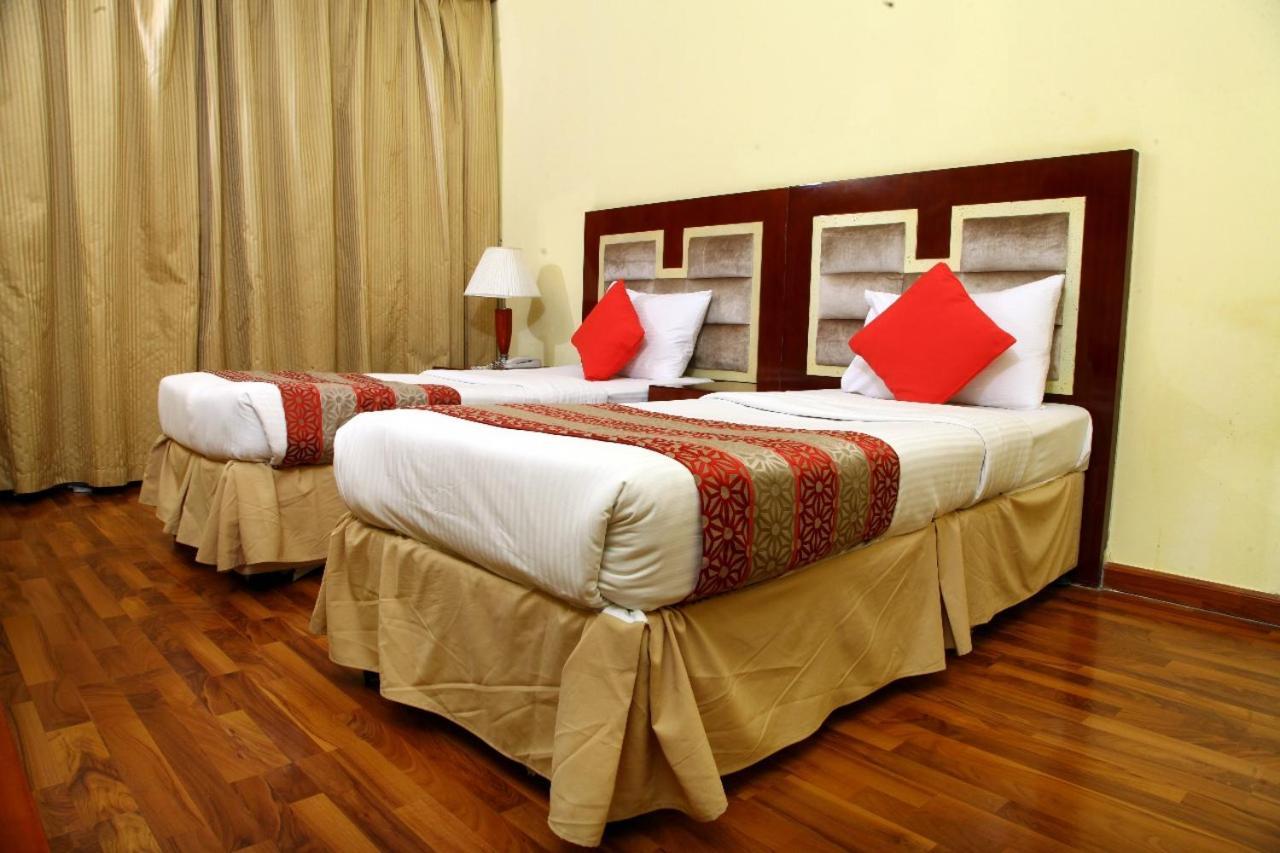 Ruwi Hotel Apartments, Sharjah Bagian luar foto