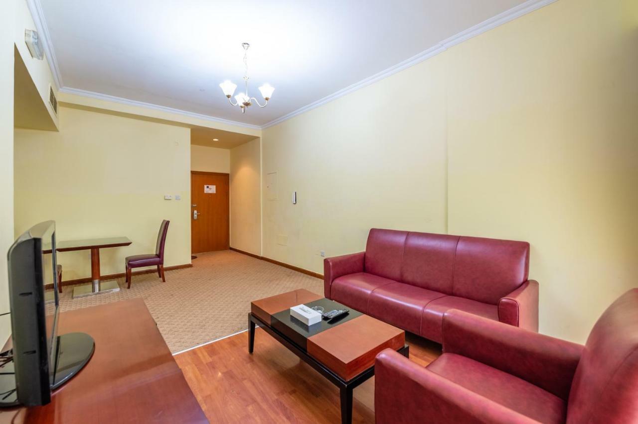 Ruwi Hotel Apartments, Sharjah Bagian luar foto